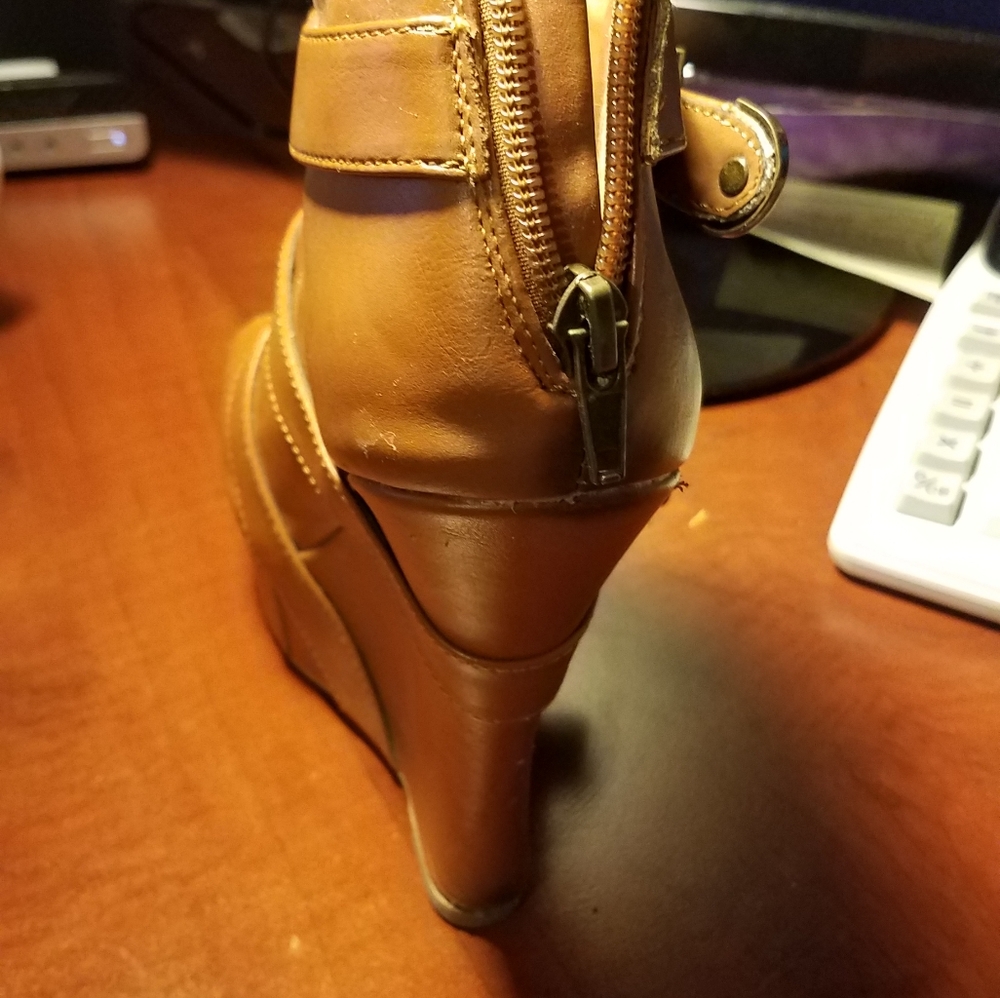 Shoes - Picture 3 of 3